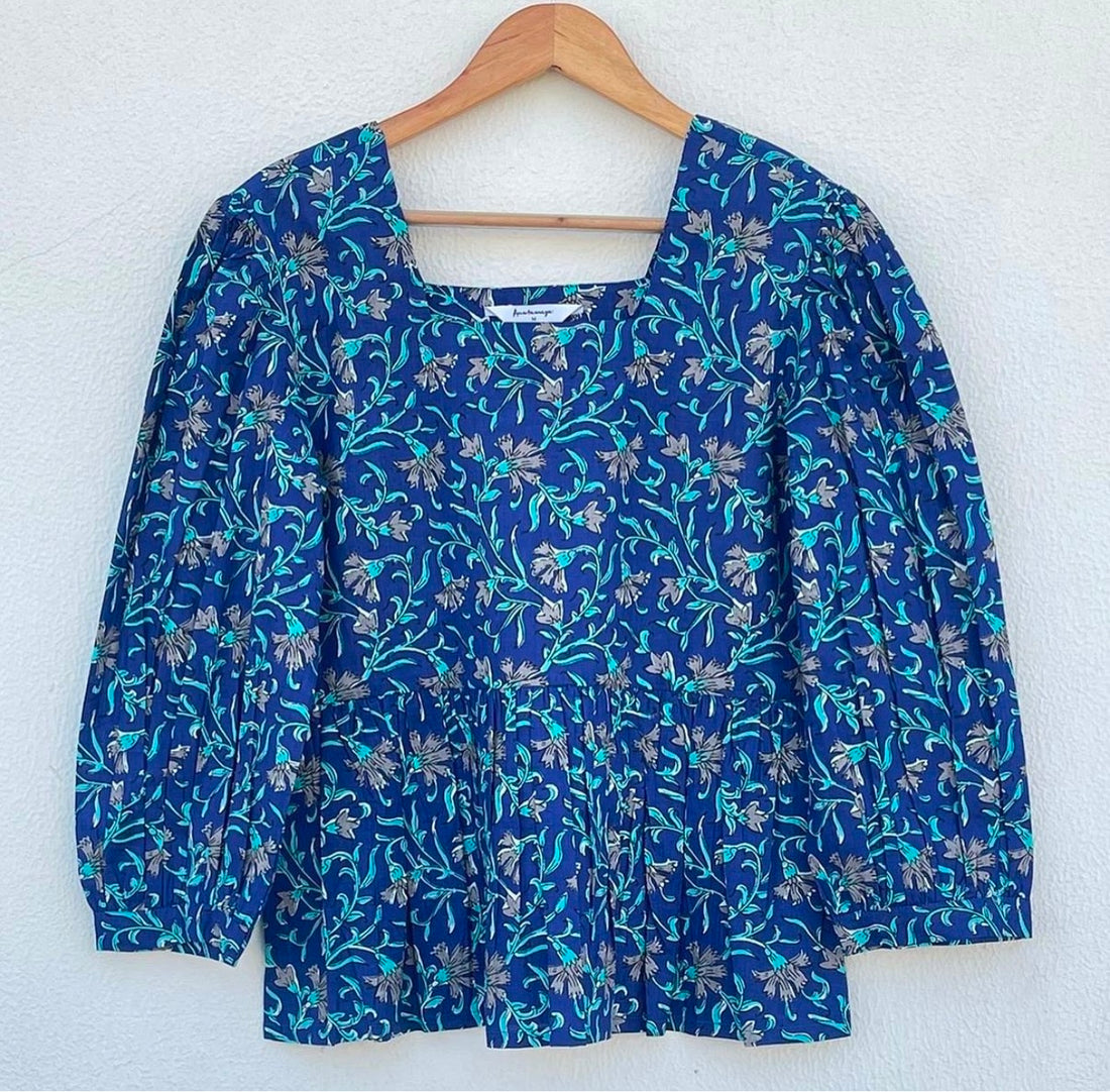 PUFFED SLEEVES BASIC BLOUSE