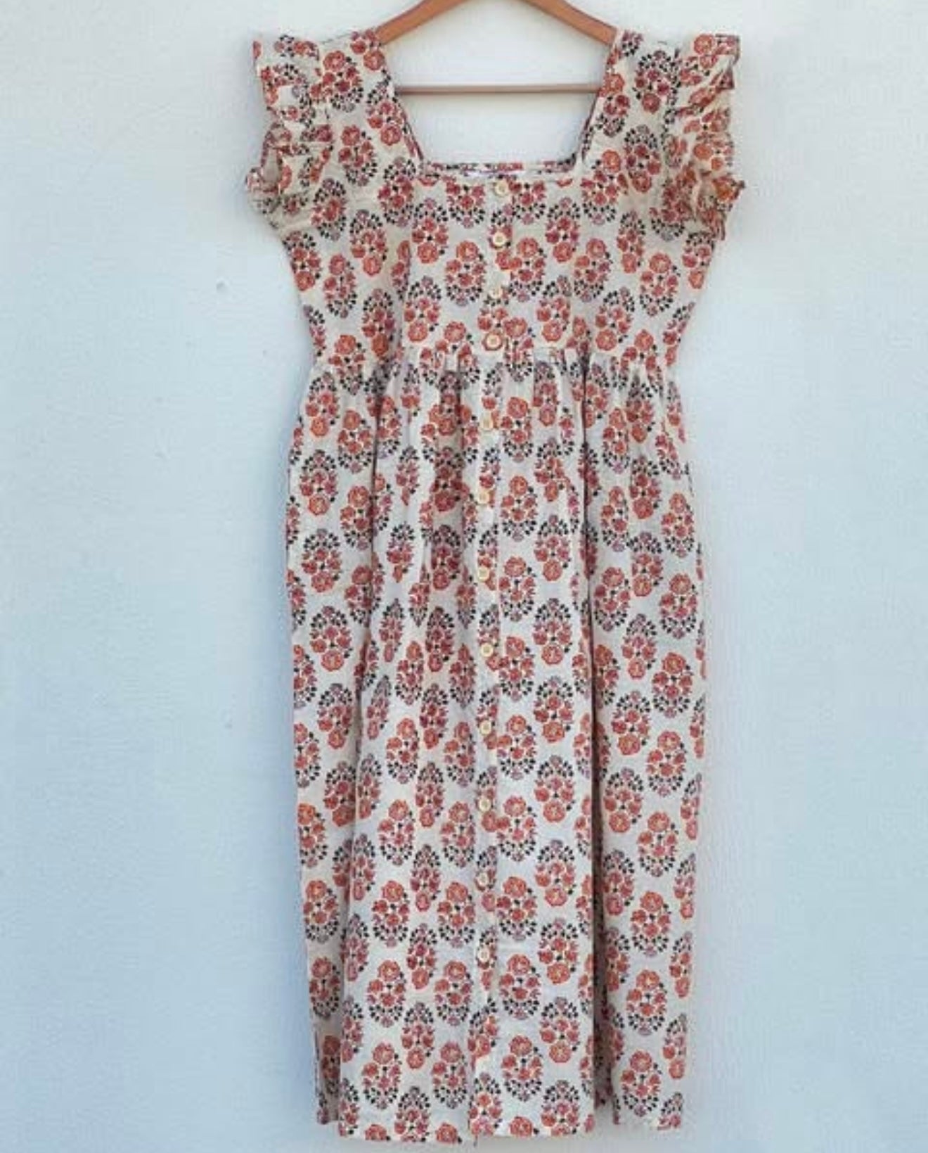 BUTTON DOWN DRESS WITH FLUTTER SLEEVES