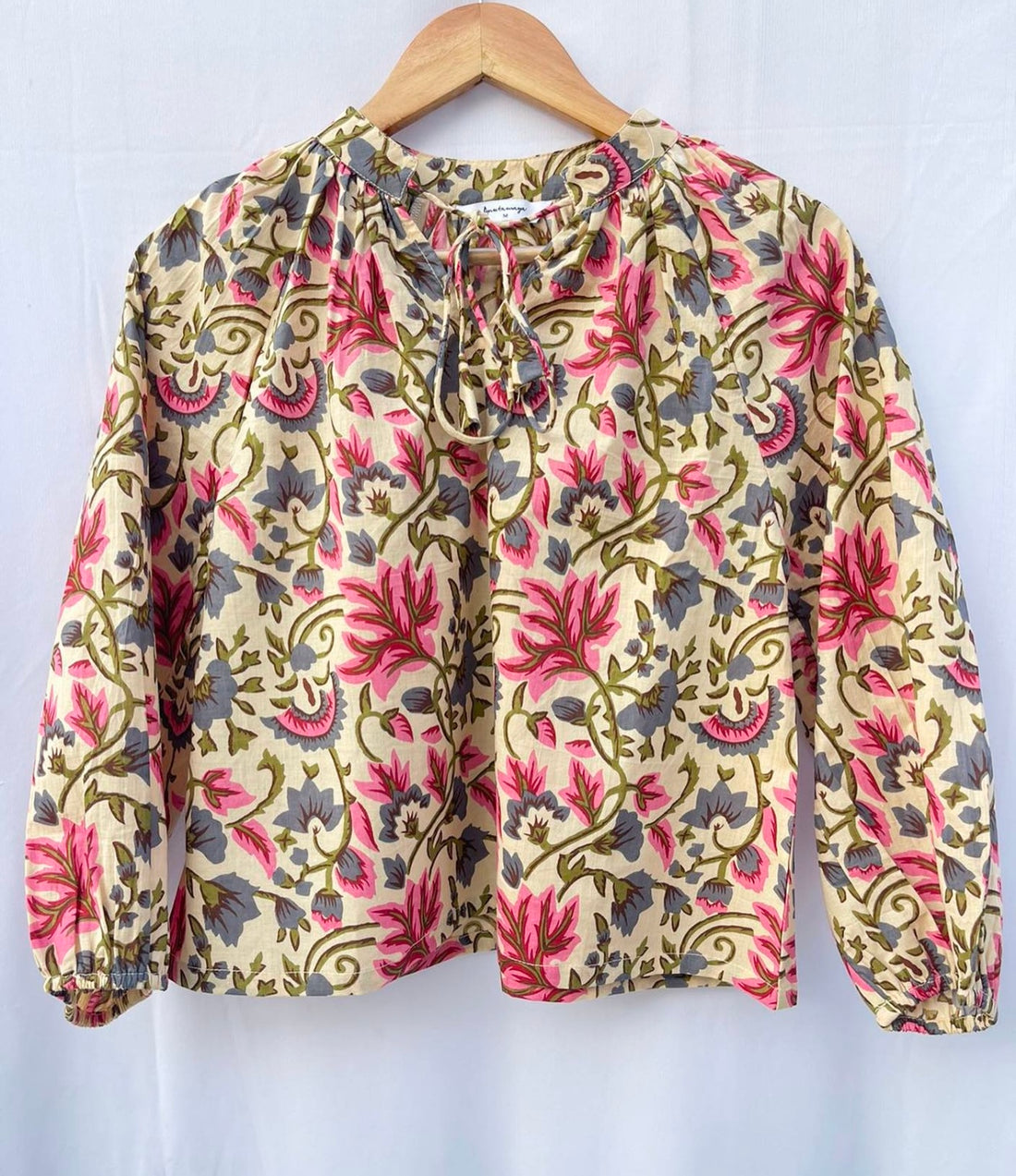 FRILLED KNOT NECK TOP WITH PUFFED SLEEVES