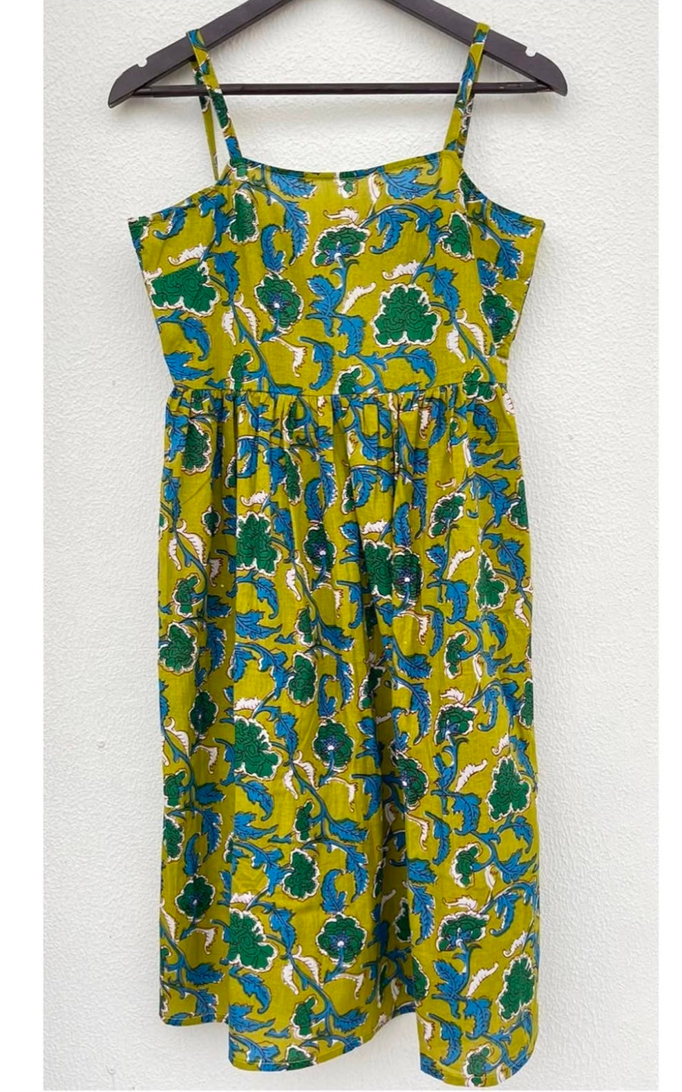 CROSS BACK STYLED GATHERED DRESS
