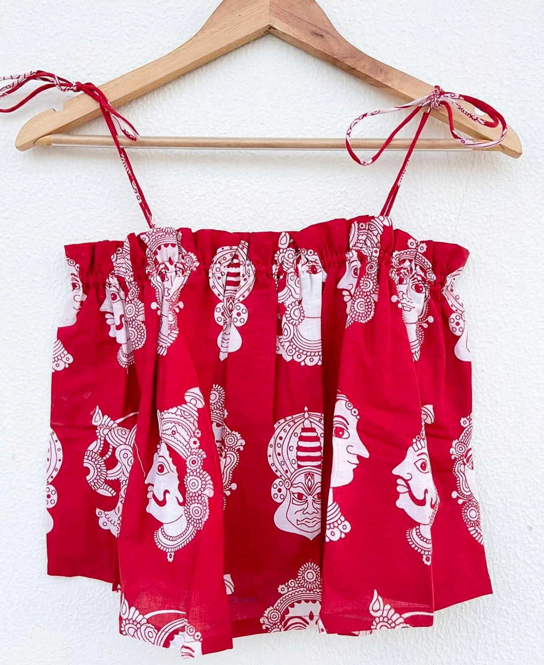TIE-UP STRAPS RUCHED BALLOON TOP
