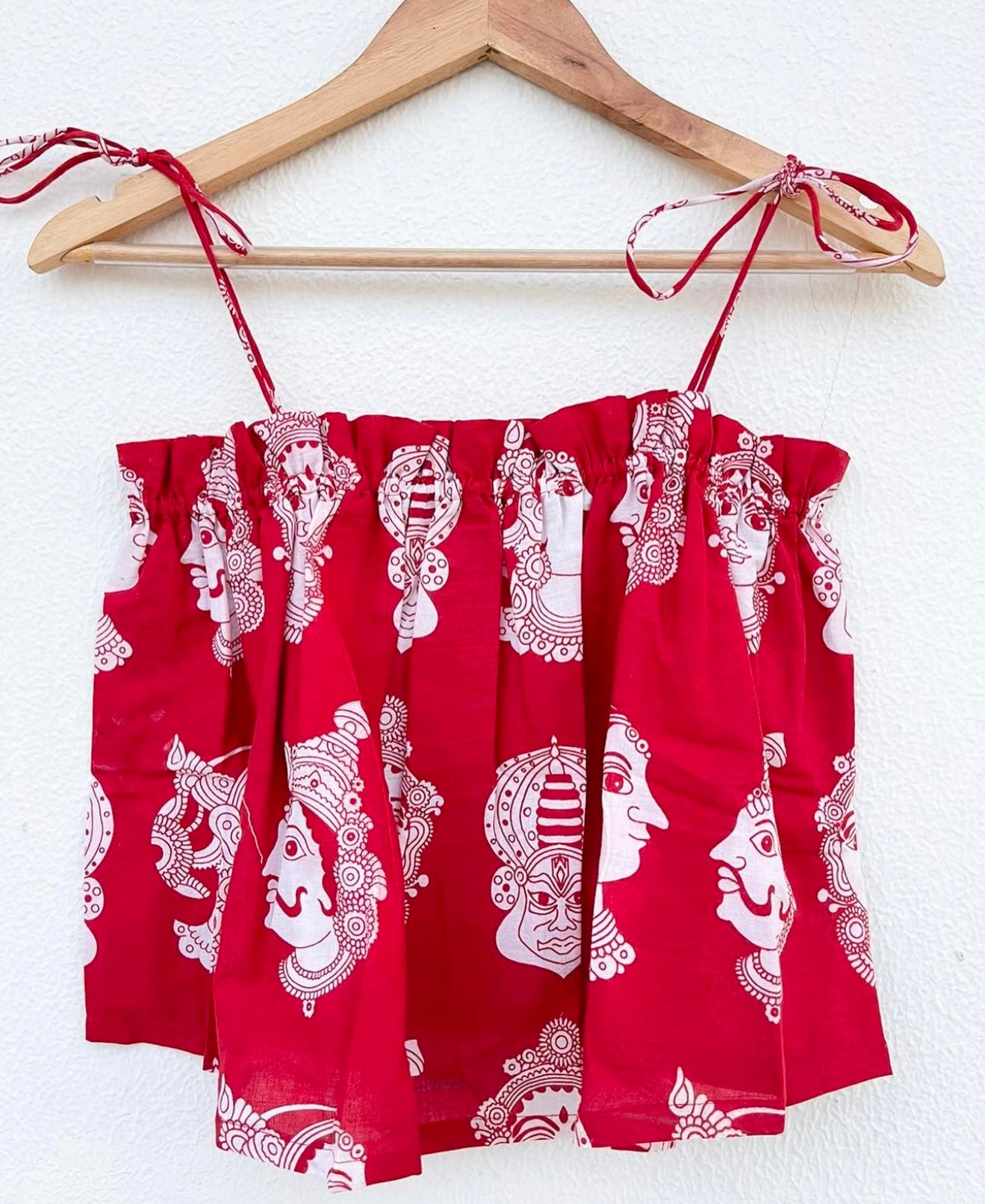 TIE-UP STRAPS RUCHED BALLOON TOP