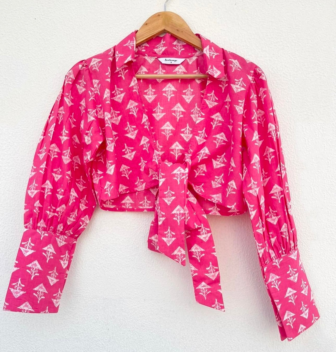 COLLARED FRONT TIE TOP