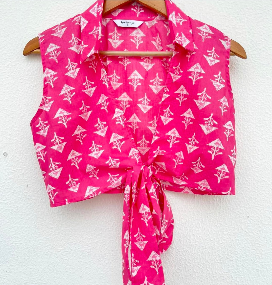 COLLARED FRONT TIE TOP