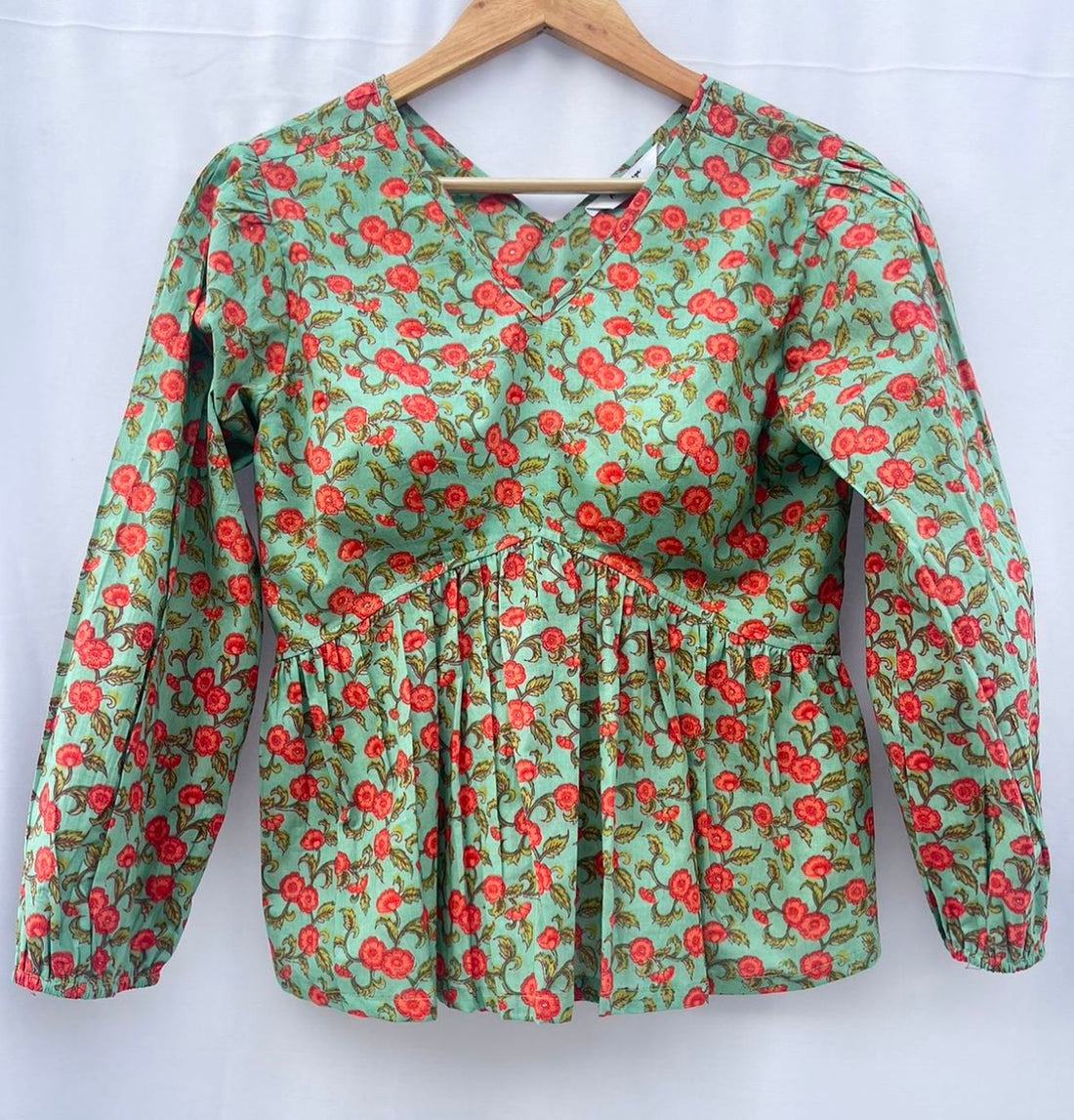 PADDED GATHERED TOP WITH PUFFED SLEEVES