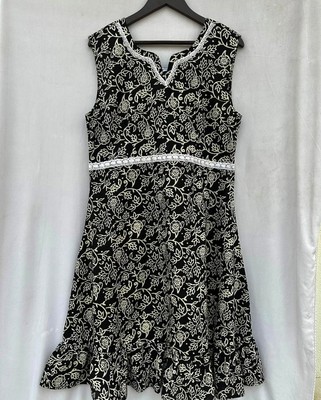 LACE STYLED FLARED DRESS