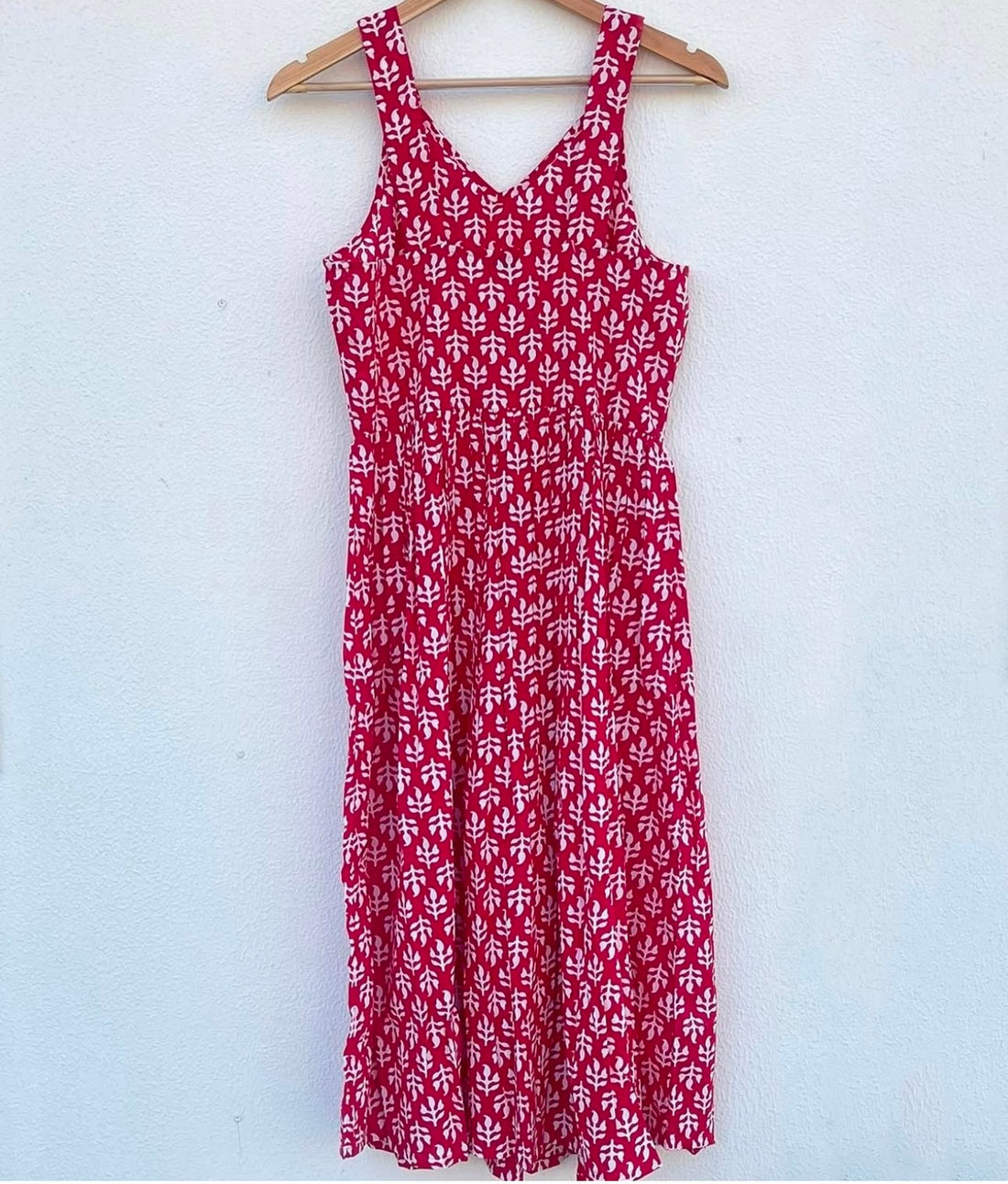 WIDE V NECK STRAP WAIST GATHERED DRESS