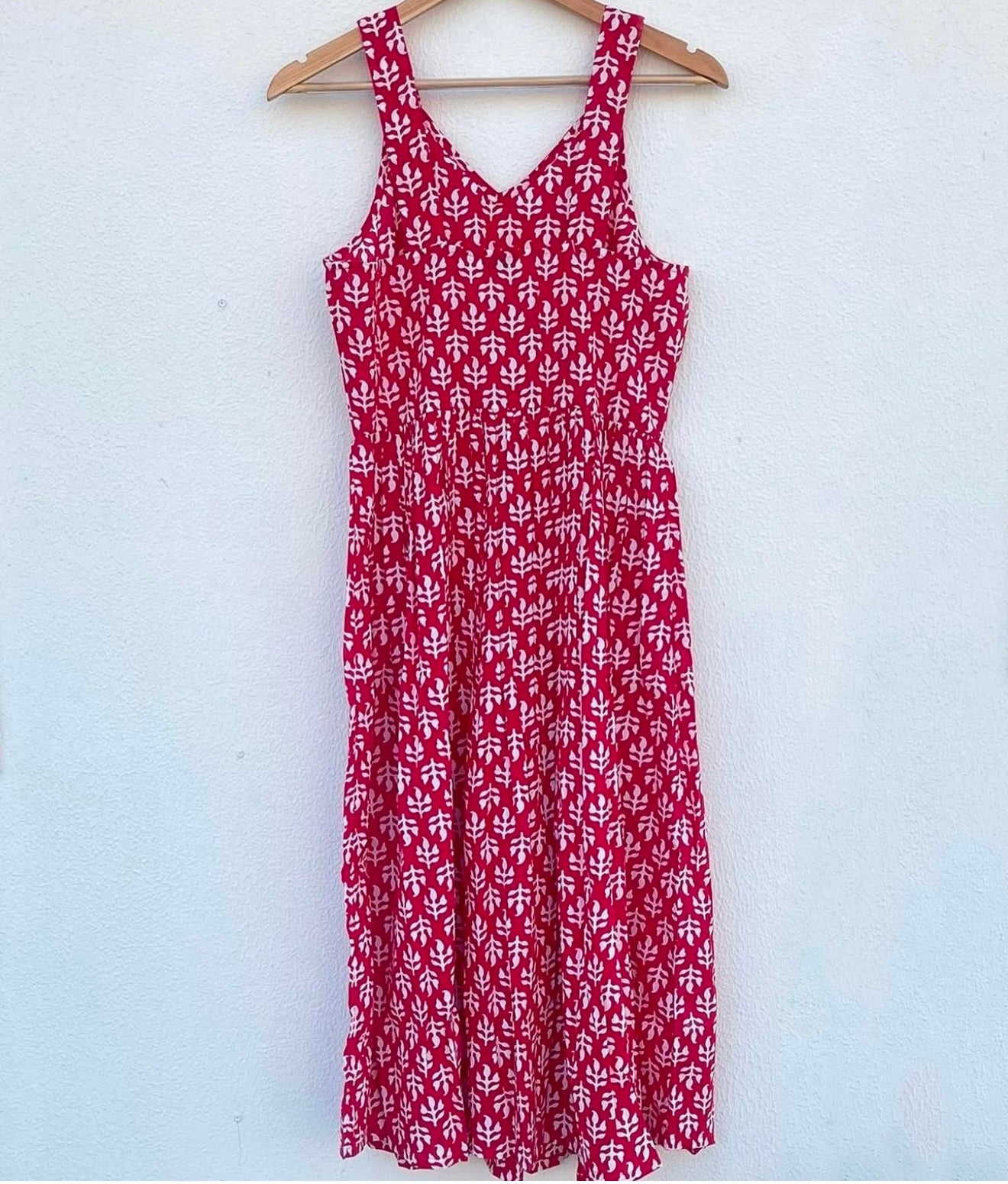 WIDE V NECK STRAP WAIST GATHERED DRESS