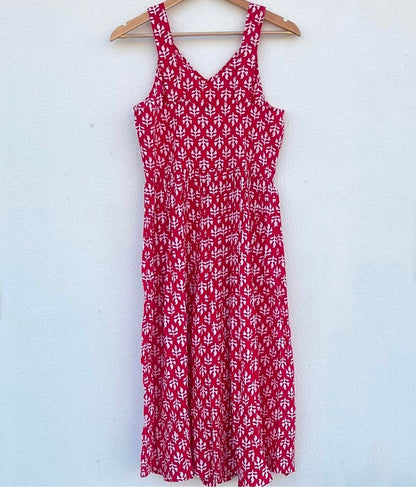 WIDE V NECK STRAP WAIST GATHERED DRESS
