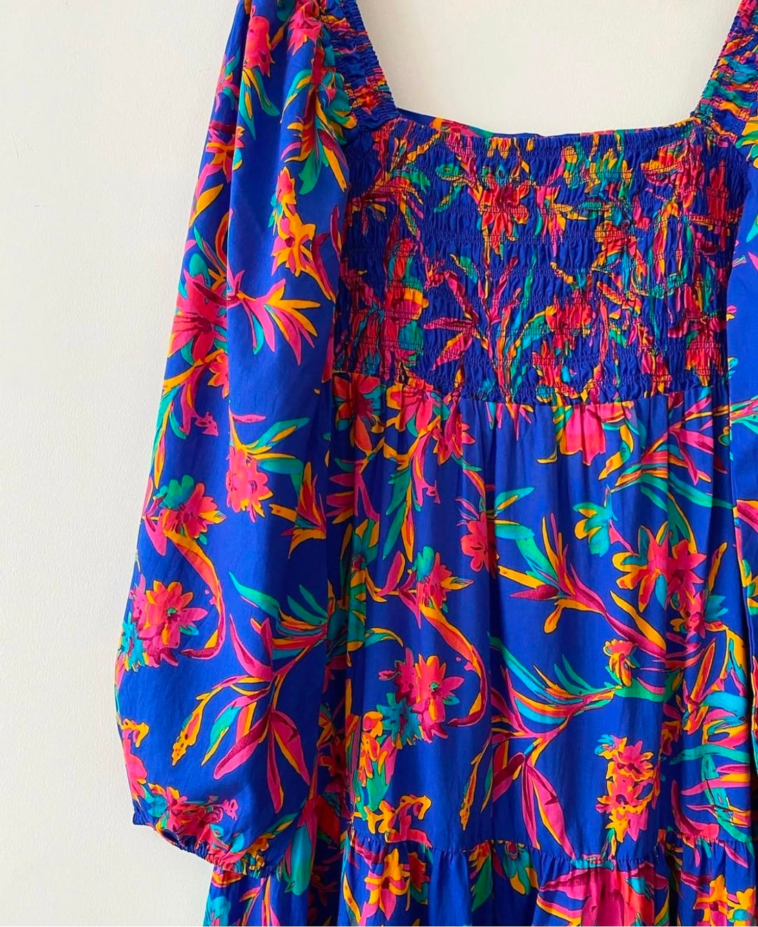 LONG TIERED DRESS WITH PUFFED SLEEVES AND SMOCKED BACK