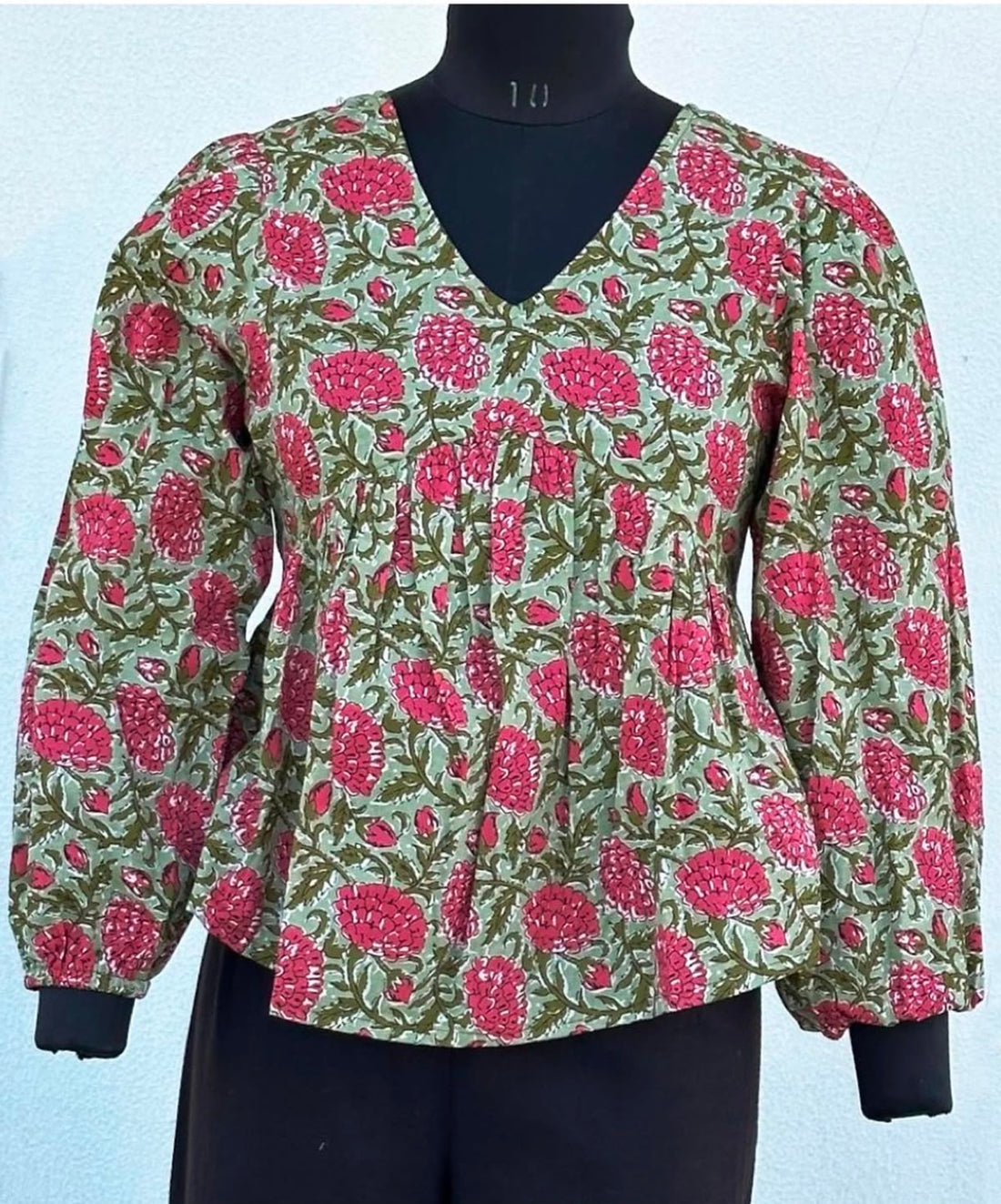 BACK CRISS CROSS BACK GATHERED TOP