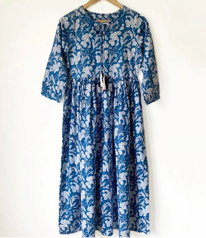 LONG NECK KNOT DRESS WITH GATHERED WAIST