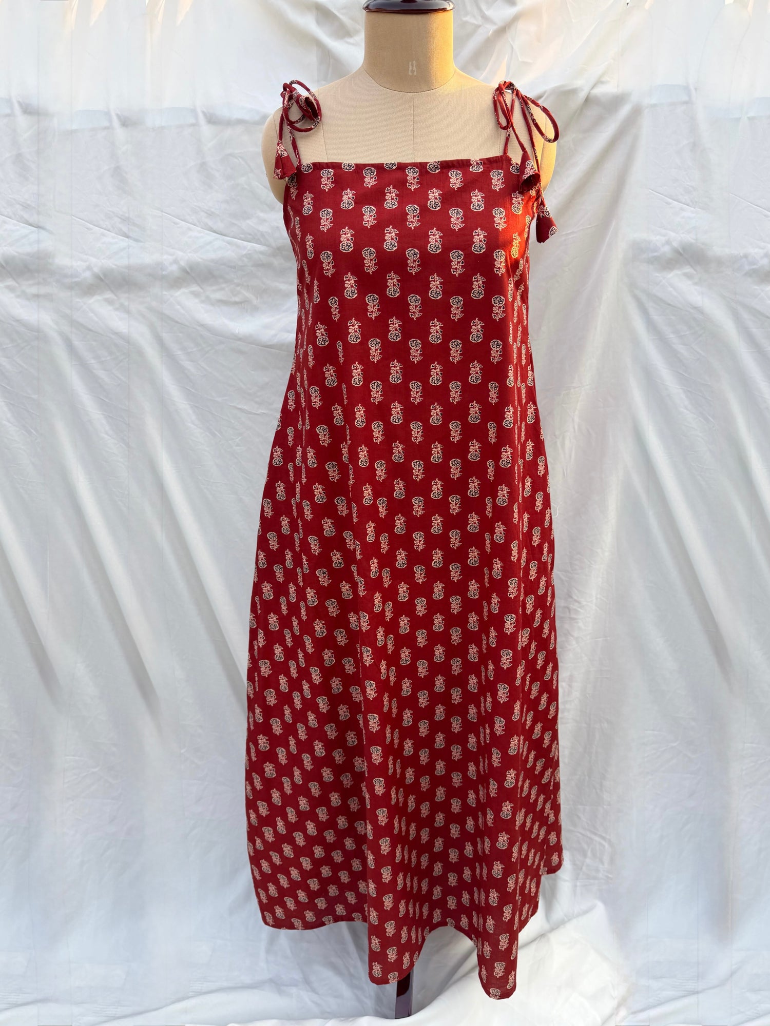 TIE-STRAP MAXI DRESS