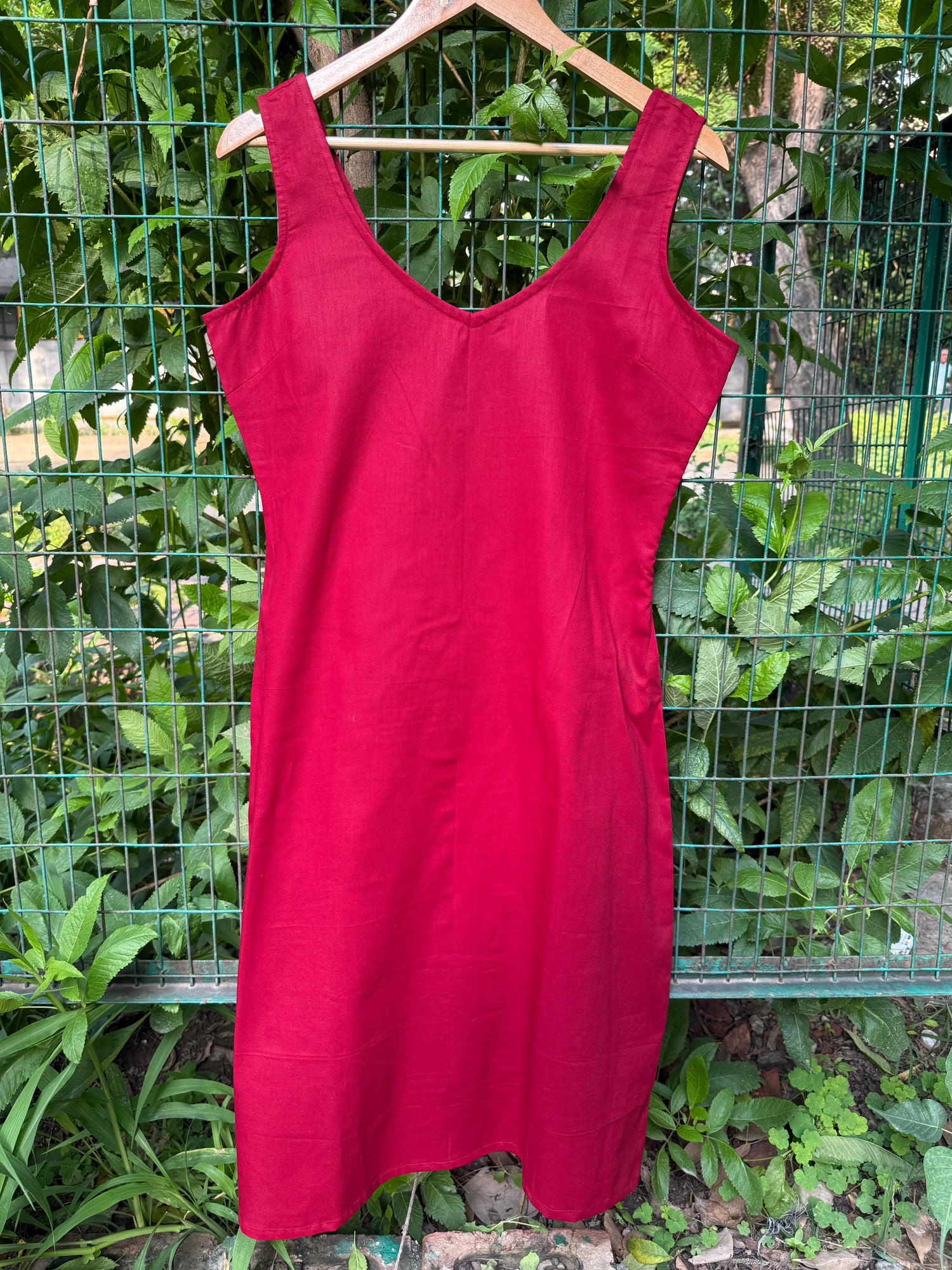 SOLID STRAIGHT DRESS WITH LINING