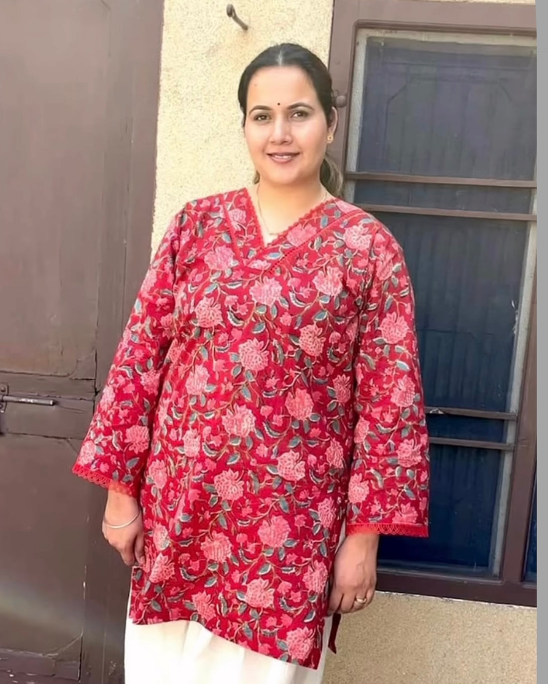 SHORT KURTA WITH LACE