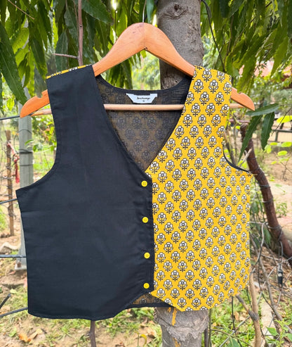 CONSTRASTED WAIST-COAT