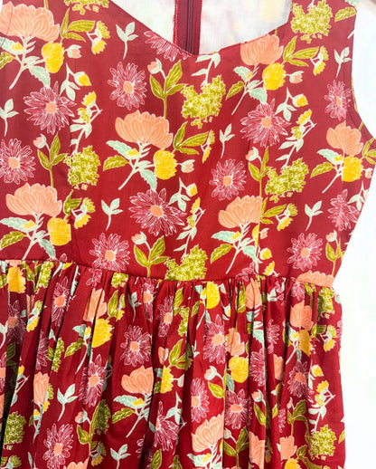 MIDI DRESS WITH DIAMOND NECK AND BACK ZIP DETAILING